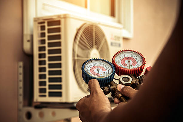 Professional Ductwork Repair technician working in Waterloo, IL